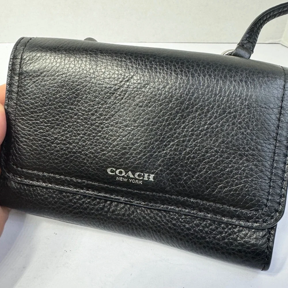 Coach Avery Black Pebble Leather Bifold Wallet Clutch Bag‎ with Crossbody Straps